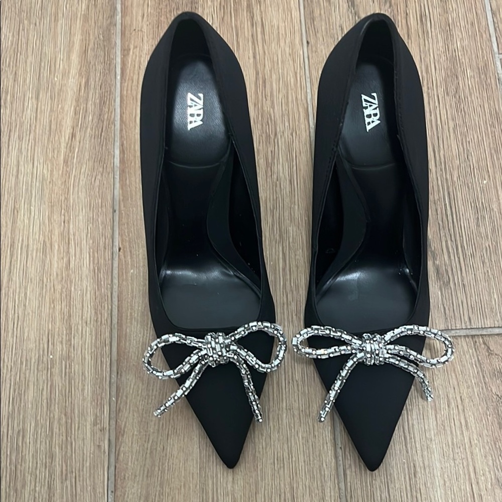 Zara Black and Silver Heels with Sleek Pointed-Toe Design